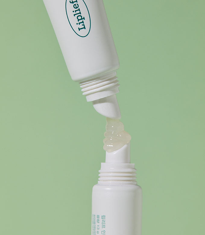 Dense oil-gel texture designed to seal in moisture and active ingredients overnight